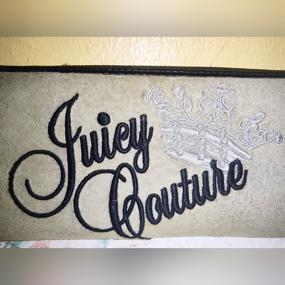 Juicy Couture Scottie Suede Zip-Up Wallet - Picture 10 of 11